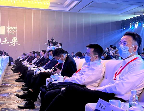 第十九届“中国光谷”国际光电子展览会 星际娱乐科技  |  让光引领梦想